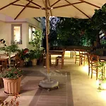 Lägenhetshotell Philoxenia & 4*