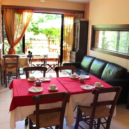 公寓式酒店 费洛克贞尼亚一室公寓酒店 Rhodes City