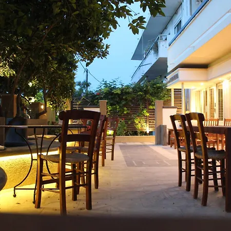 费洛克贞尼亚一室公寓酒店