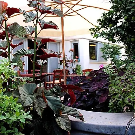 Philoxenia & Aparthotel