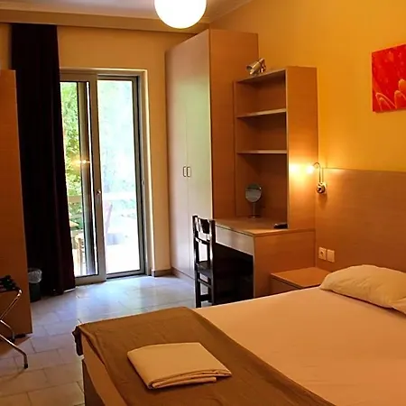 Philoxenia & Aparthotel 4*