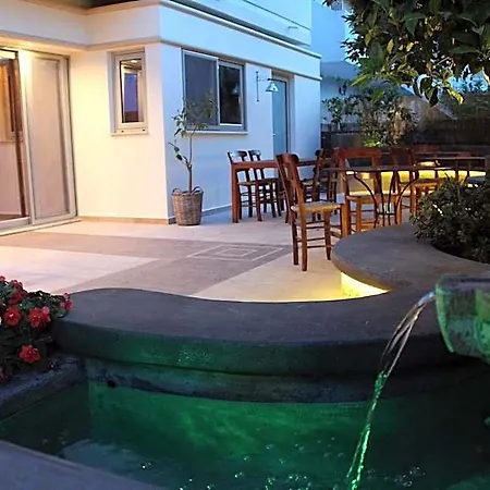 Aparthotel Philoxenia &