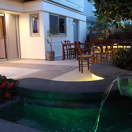Lejlighedshotel Philoxenia &