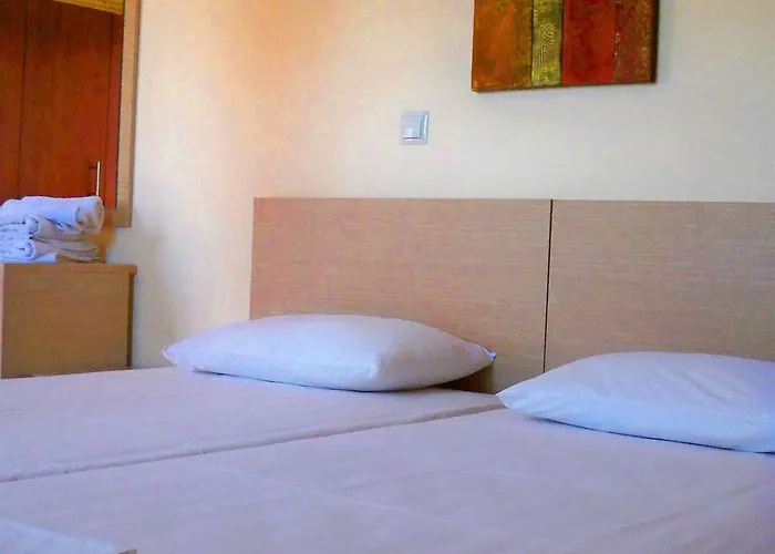 Aparthotel Philoxenia &