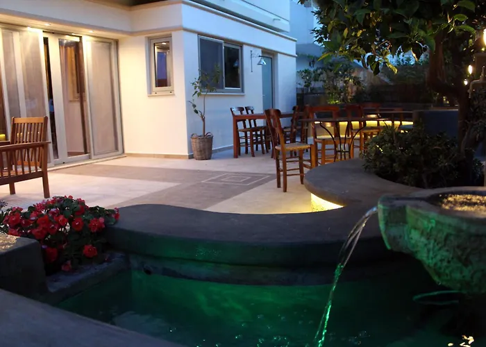 Aparthotel Philoxenia &