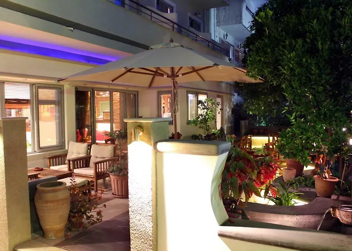 Aparthotel Philoxenia &