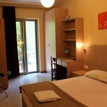 Philoxenia & Aparthotel 2*