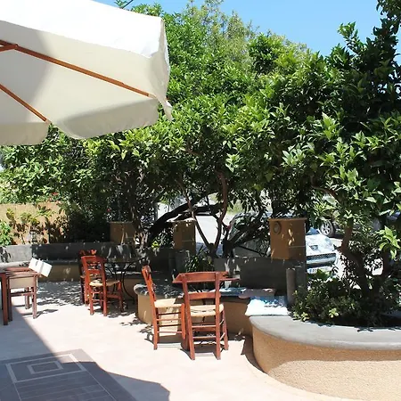 Philoxenia & Aparthotel 2*