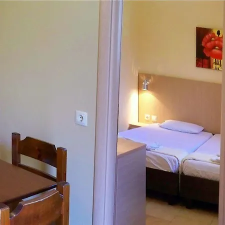 Aparthotel Philoxenia &